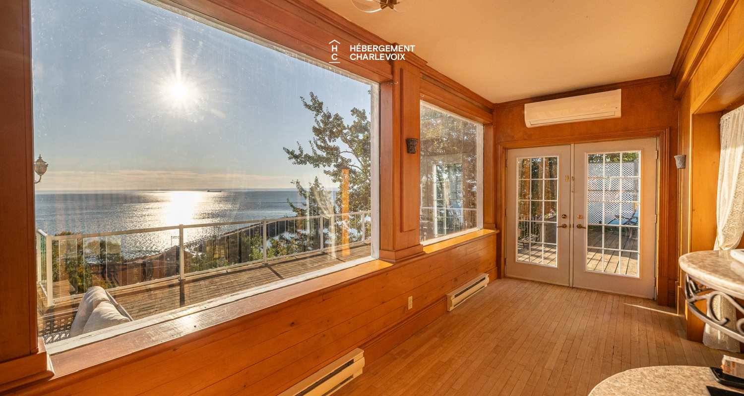 JAU-230 - Historic riverfront home with private hot tub